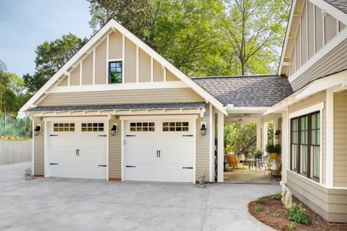 Garage addition with breezeway connecting to the house in Peabody, MA