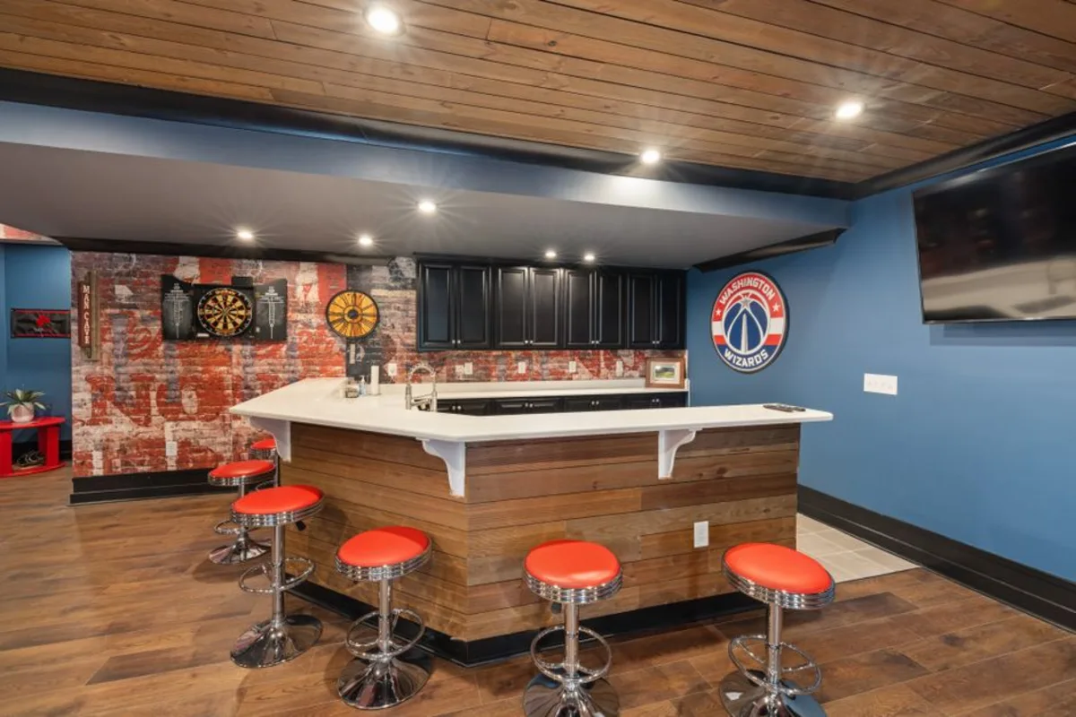 Finished basement living space in Nahant, MA by Wolf Carpenters